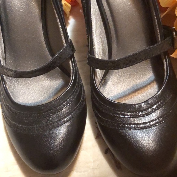 Life Stride Mary Jane style heel size 7.5 memory foam insoles - Picture 3 of 6